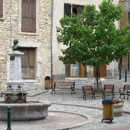 Au Vieux Tilleul Panzió Veynes Kültér fotó