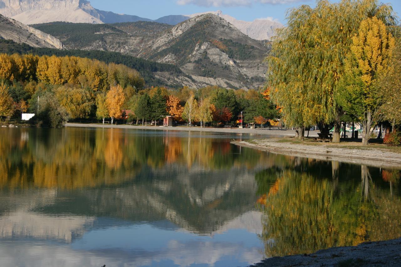 Au Vieux Tilleul Panzió Veynes Kültér fotó