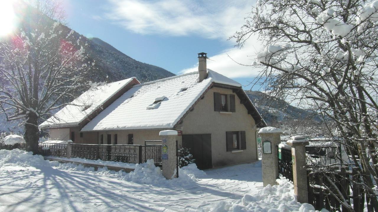 Au Vieux Tilleul Panzió Veynes Kültér fotó