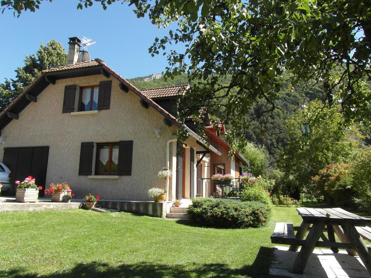 Au Vieux Tilleul Panzió Veynes Kültér fotó